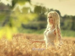 AluraJayne