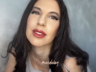 Amandahug