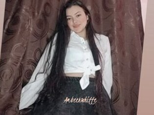 Ambeerwhitte