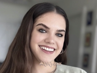 Amelialynneee