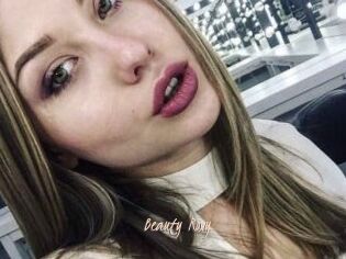 Beauty_Roxy_