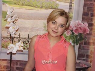 BlondKira