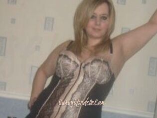 CurvyBlondeOnCam