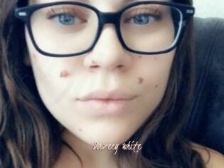 Dazeey_white