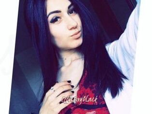 Ellie_Foxy_BLack