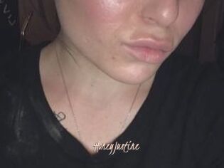 HoneyJustine