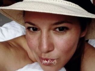 IAmNicole Sexenmacht