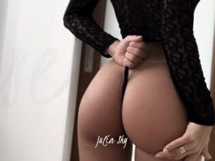 Julia_Shy