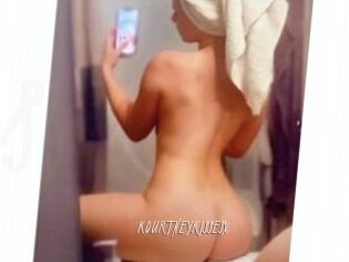 KOURTNEYKISSESX