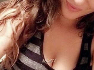 KhloeK22