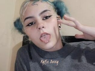 Kylie_Bonny