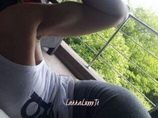 LarraLuxxxTs