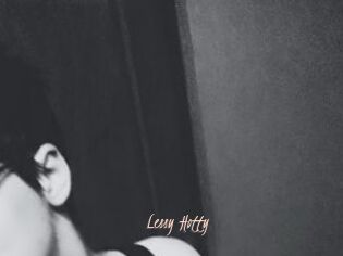 Lessy_Hotty