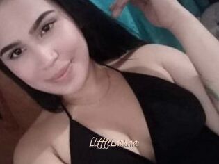 LittleLauraa