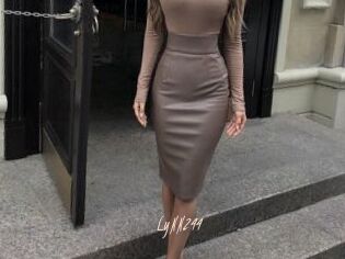 LyNN244