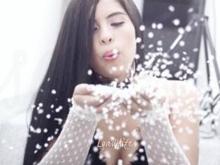LyaWhite