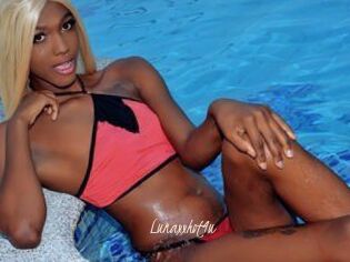 Lunaxxhot4u