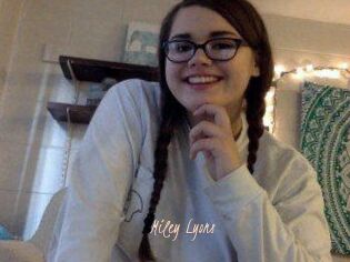 Miley_Lyons