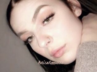 MonicaRoxxxanne