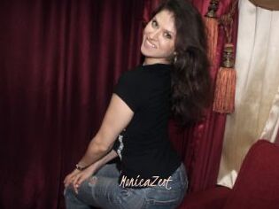 MonicaZest