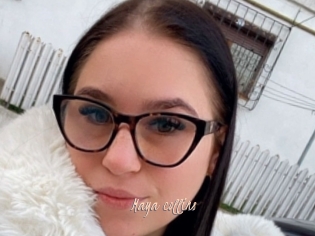 Maya_collins