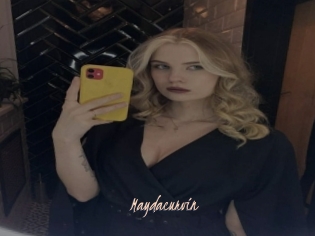 Maydacurvin