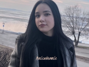 Monicabrownie