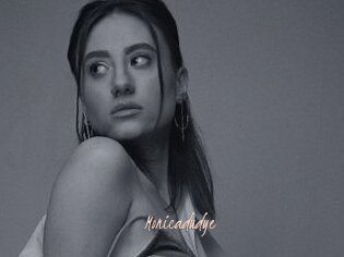 Monicadudye