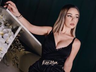NikkiBloom
