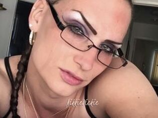 NikkieDickie