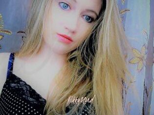 NikkyBlond