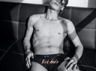 Nick_davis