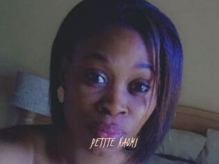 PETITE_NAOMI