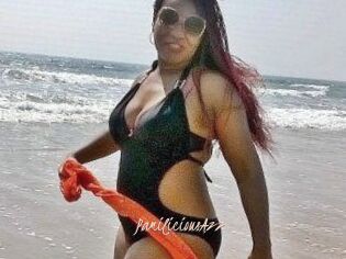 PamiliciousAzz