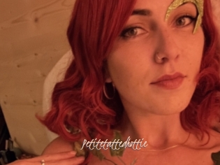 Petitetattedhottie