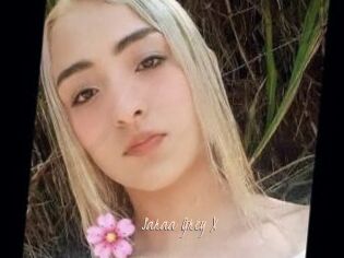 Saraa_Grey_X