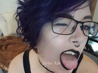 Skylar_Snow