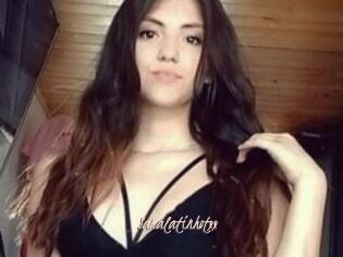 Saralatinhotxx