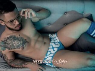 TOMMYCOLTONLATINOHOT