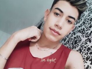 Tom_boyhot