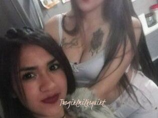 Twogirlmilksquirt