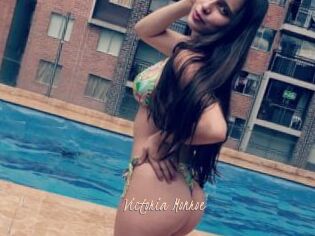 Victoria_Monroe