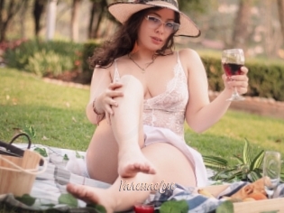 Vanessaclose