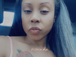 Victoria_dior