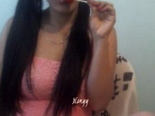 Xiomyy_
